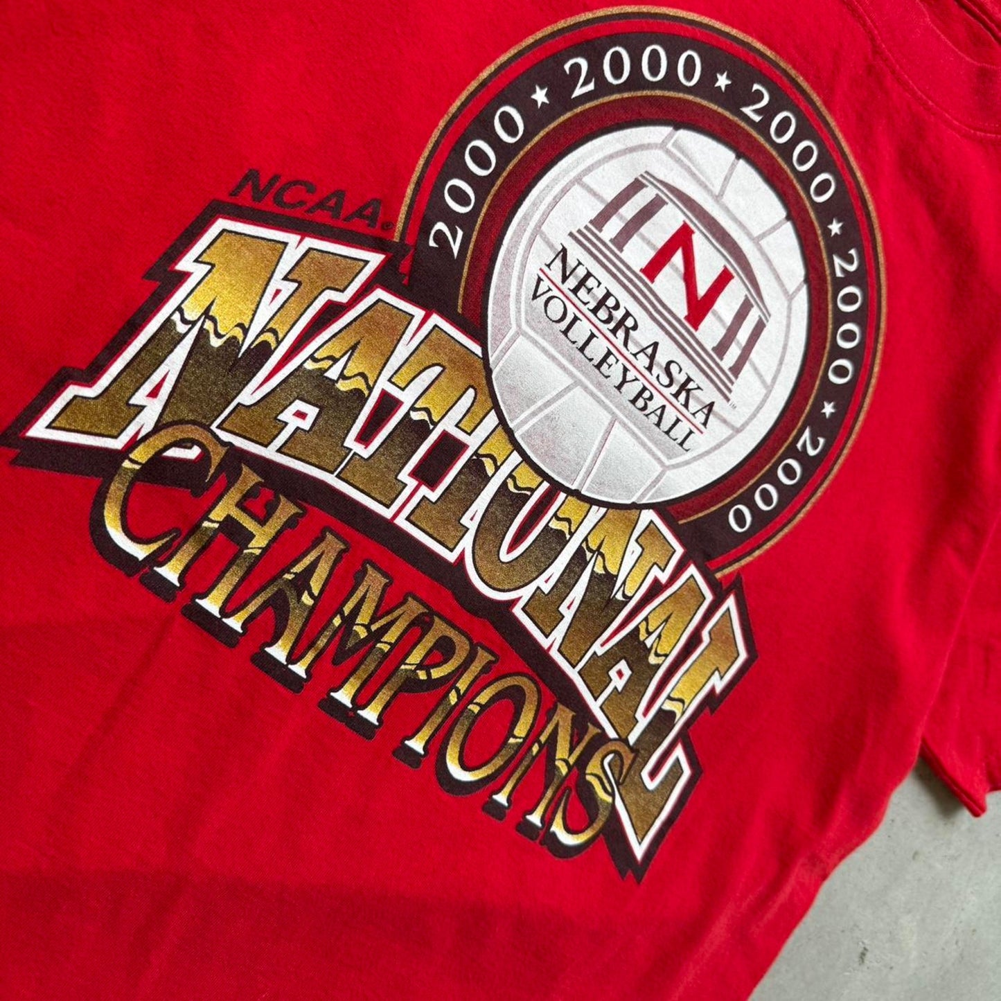 Vintage 2000 National Champions Nebraska Huskers Volleyball T-Shirt - Medium