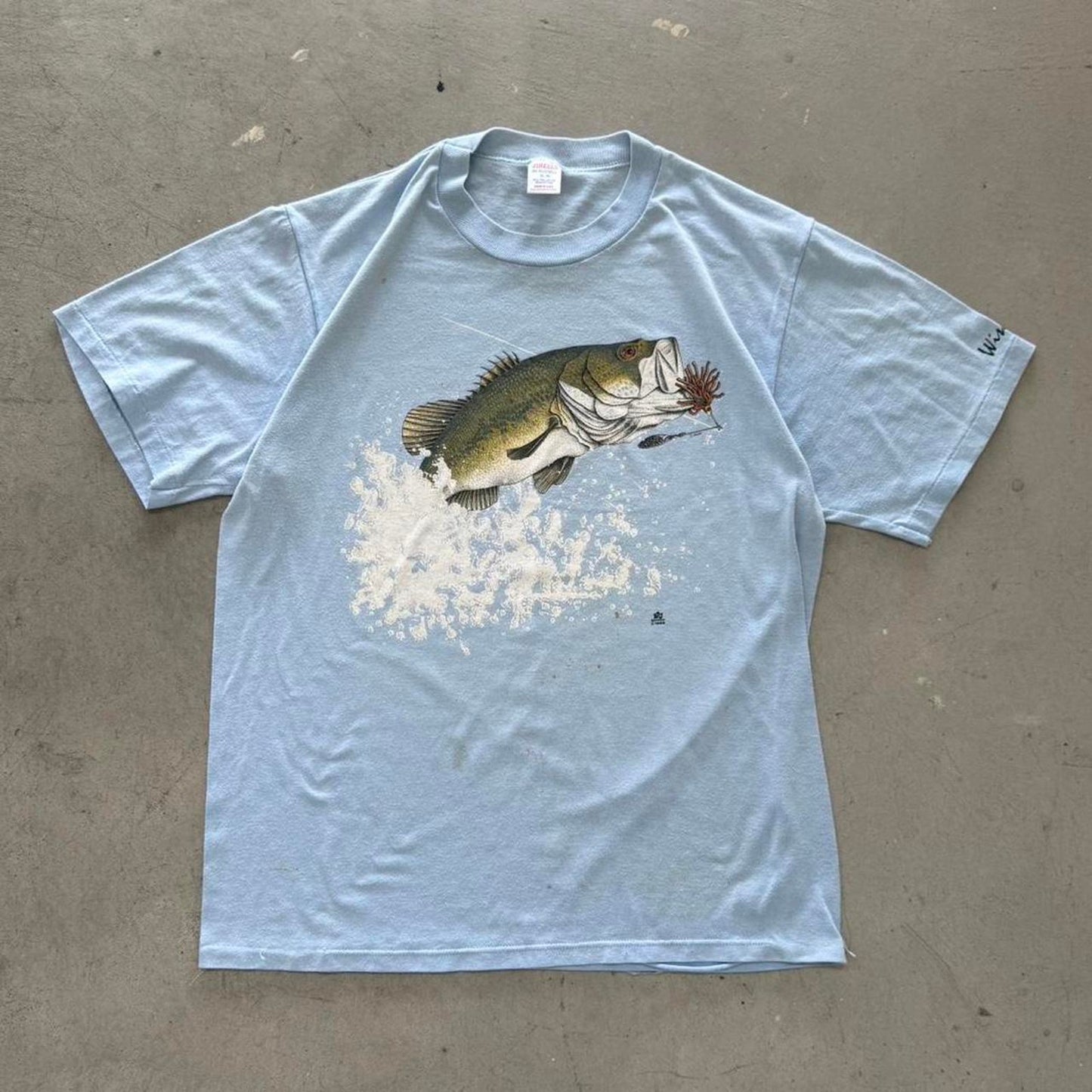 Vintage 80s Bass Fishing Animal Distressed T-Shirt - X-Large