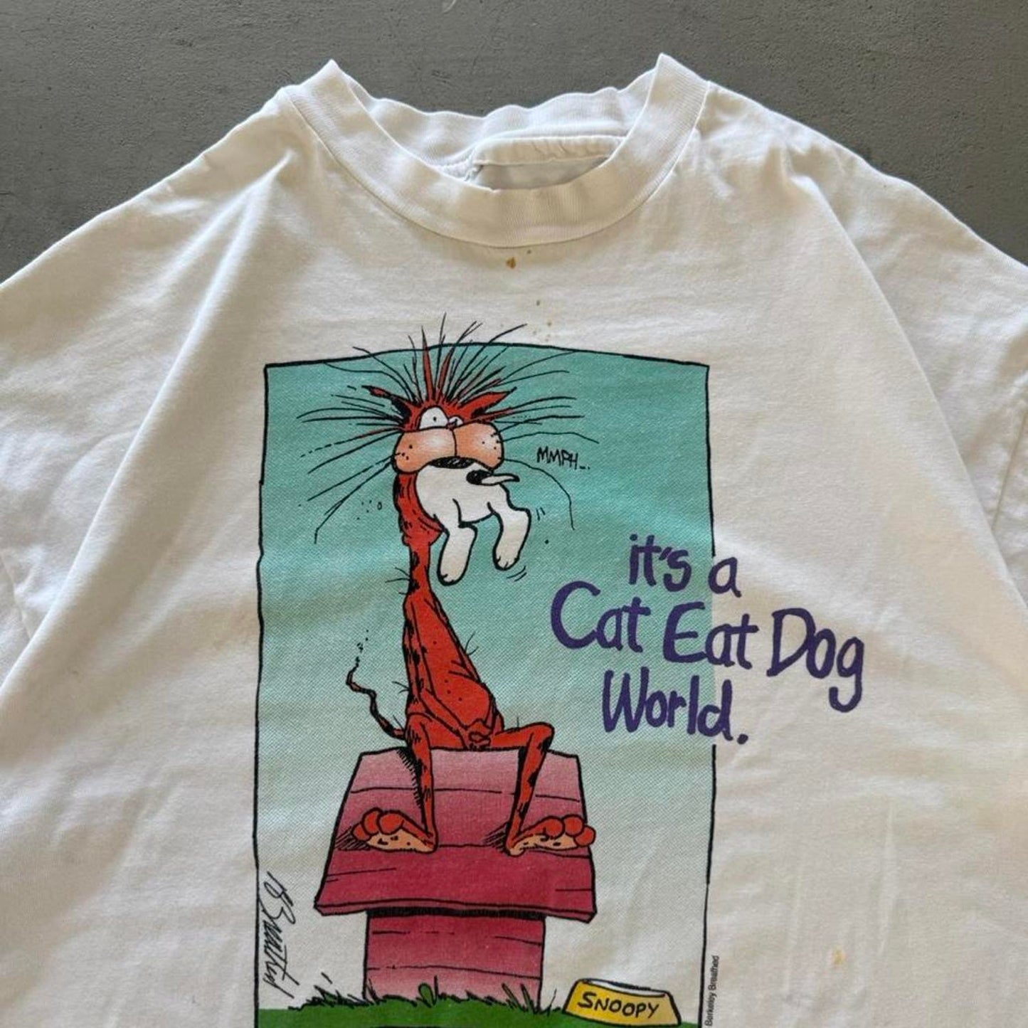 Vintage 90s It’s a Car Eat Dog World Snoopy Cartoon T-Shirt - X-Large