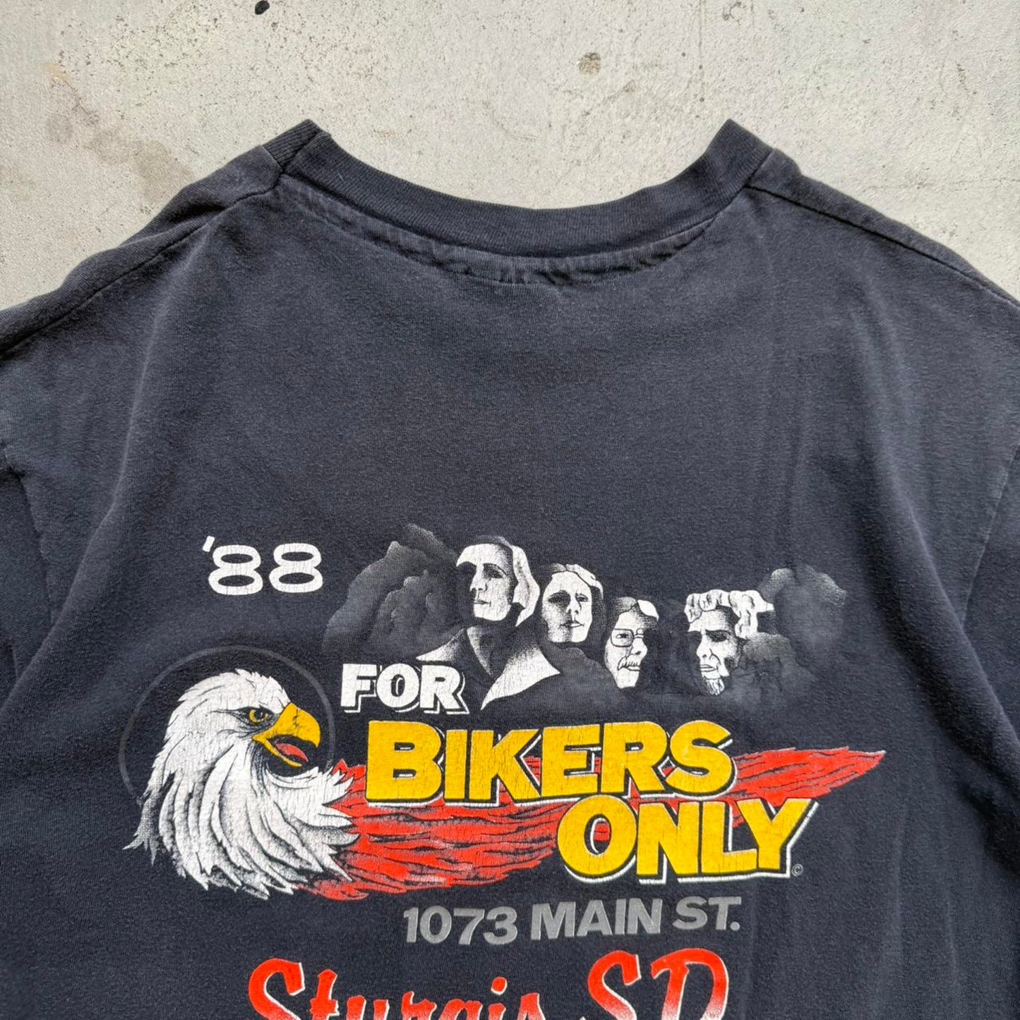 Vintage 1988 Black Hills Rally Bikers Monument Motorcycle T-Shirt - Large