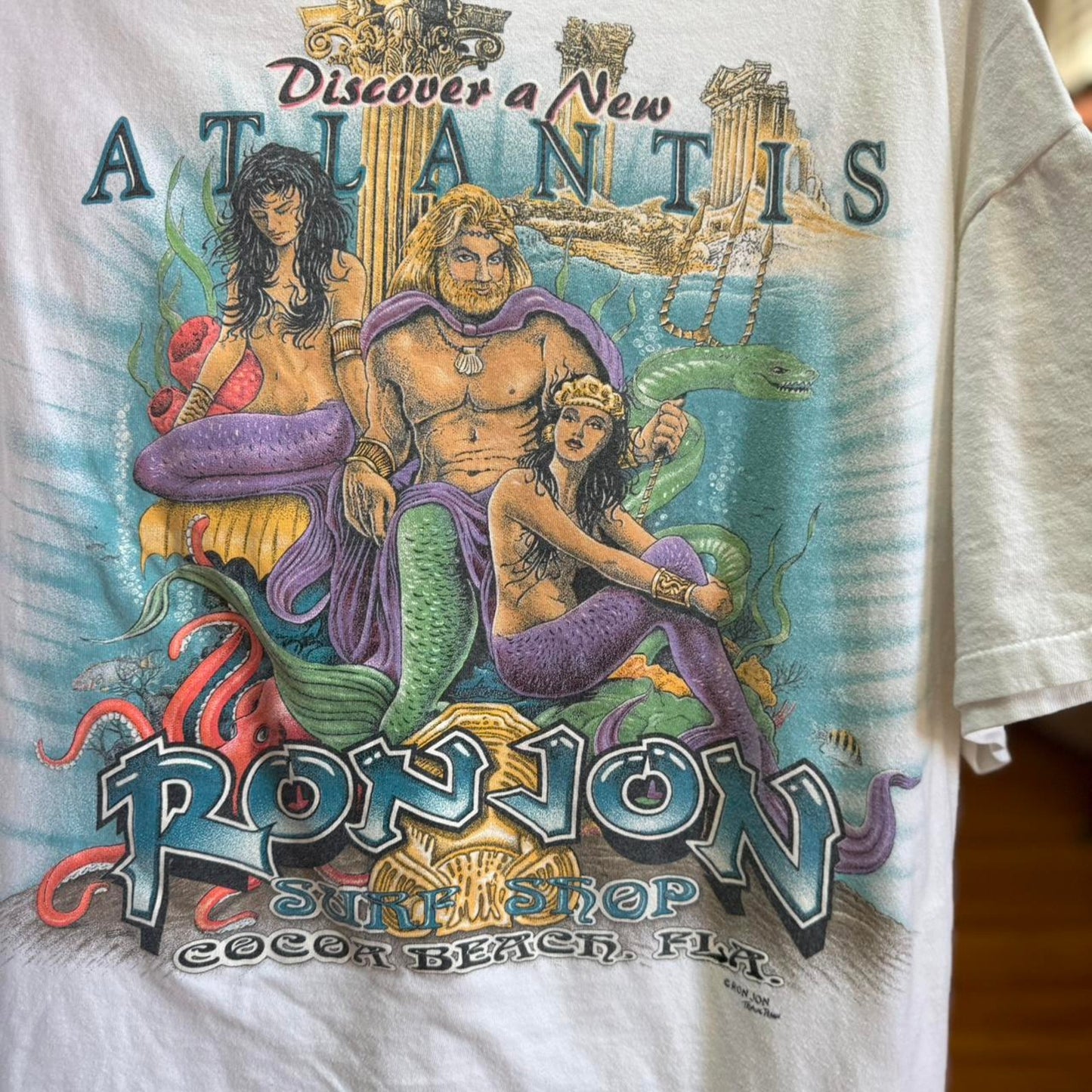 Vintage 90s Ron Jon Atlantis Pocket T-Shirt - X-Large