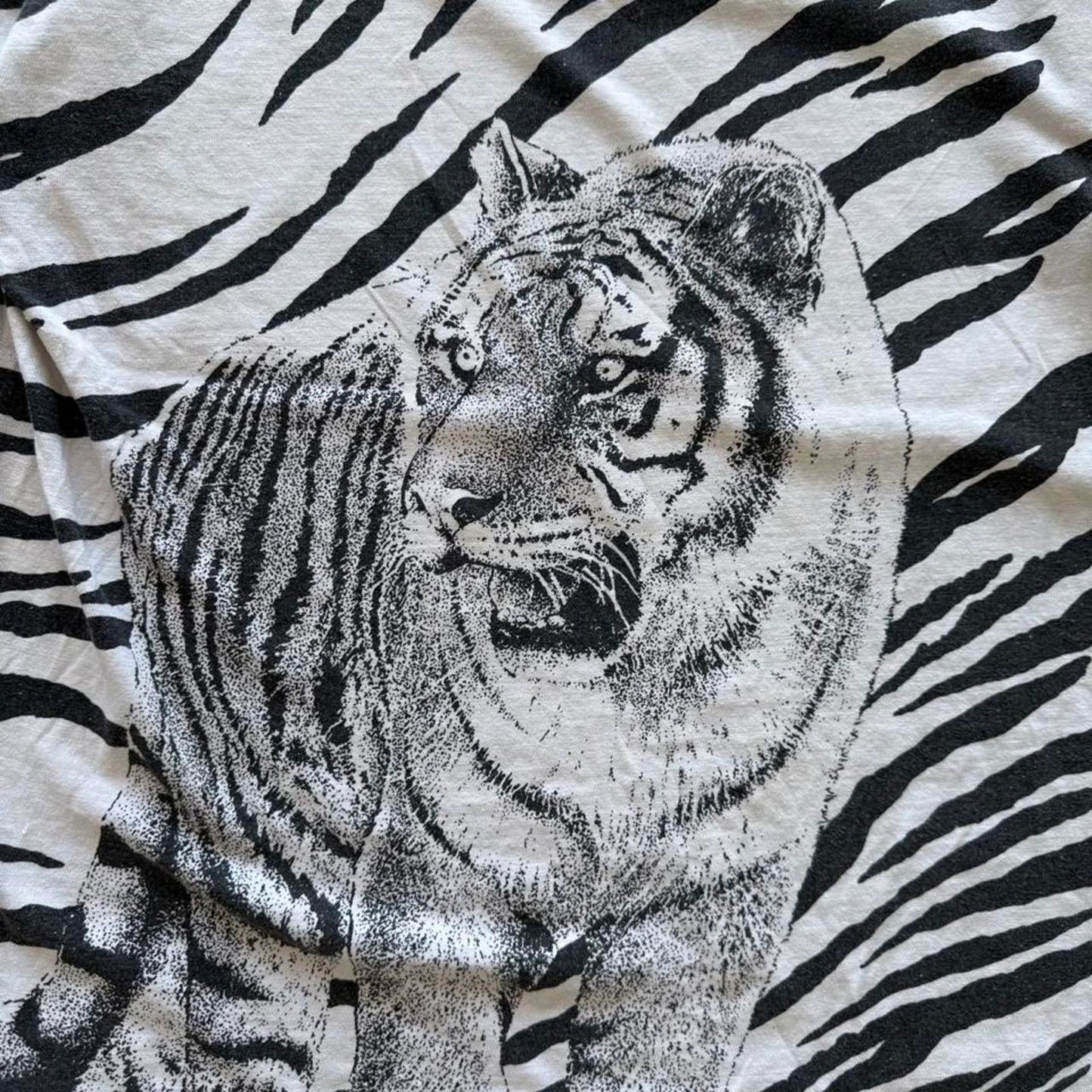 Vintage 90s Tiger Stripe Animal Nature AOP T-Shirt - X-Large