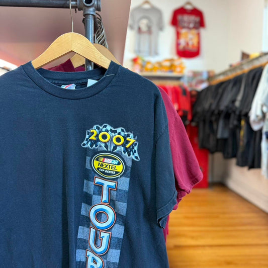 Vintage Y2K NASCAR Nextel Cup Series 2007 Racing Race Car T-Shirt