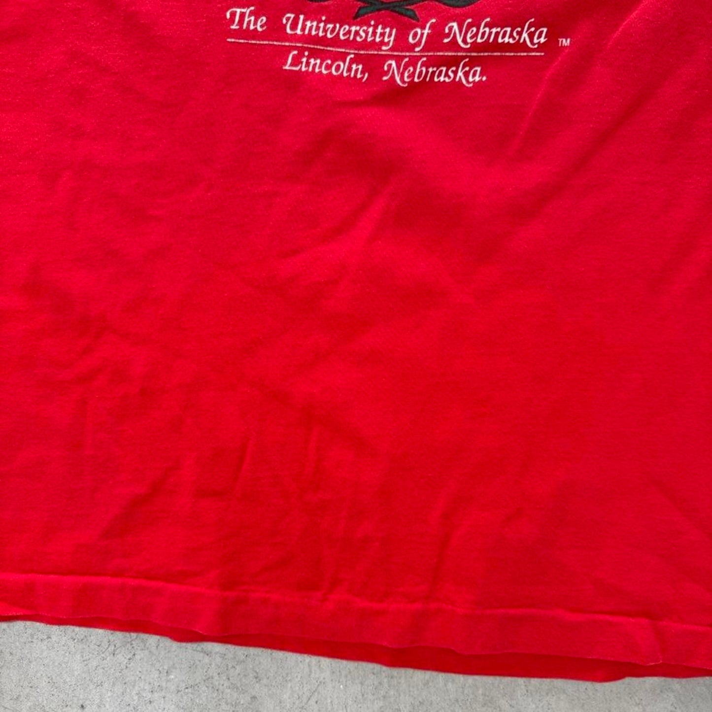Vintage 90s Nebraska Huskers Big Red School Crest T-Shirt - X-Large