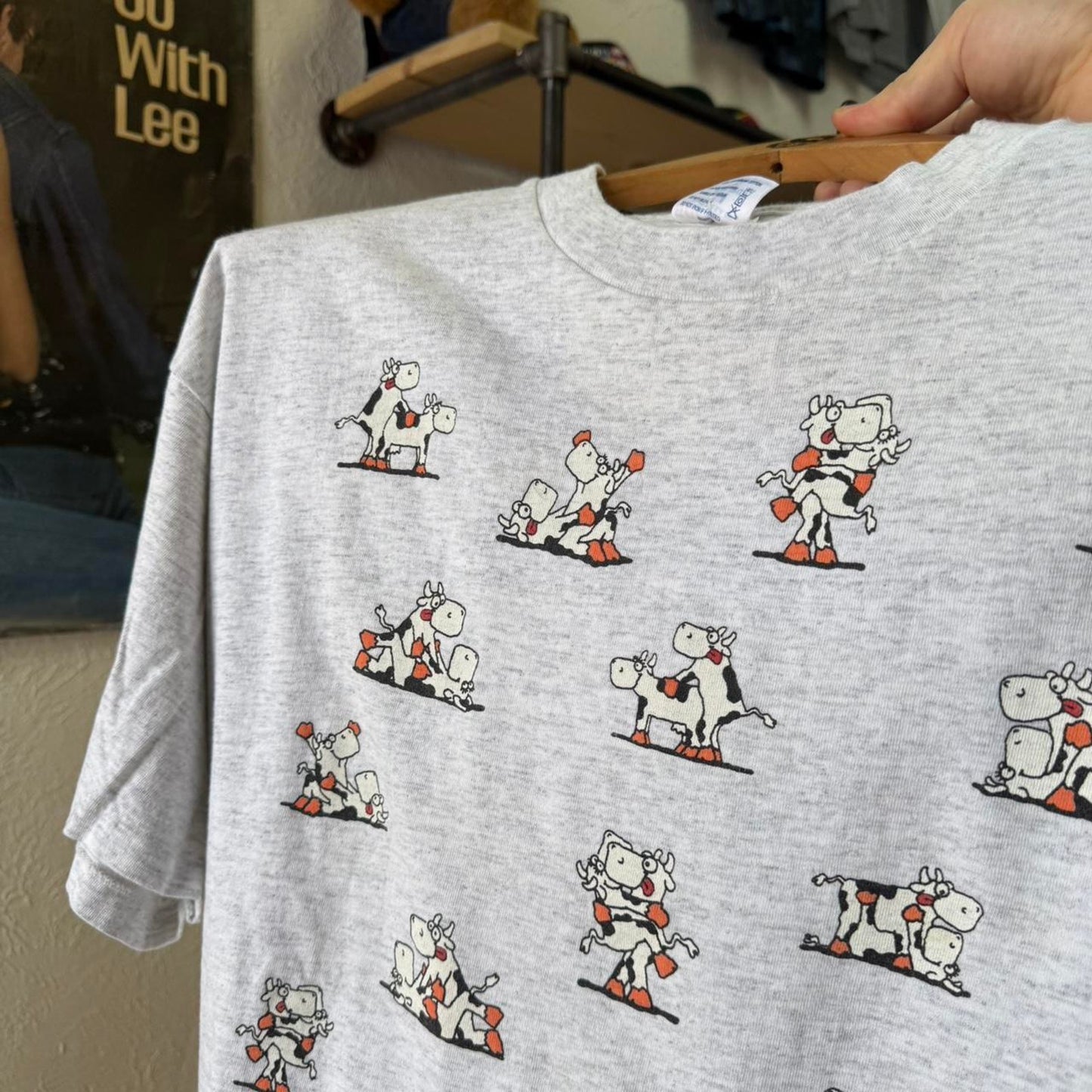 Vintage 90s Cow S*x Position Animal Cartoon T-Shirt - X-Large