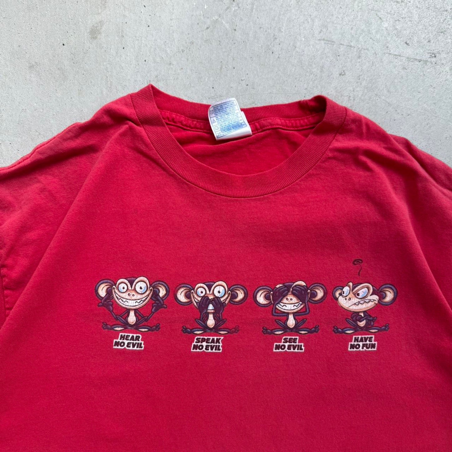 Vintage Y2K Hear No Evil Monkey Humor T-Shirt - Large