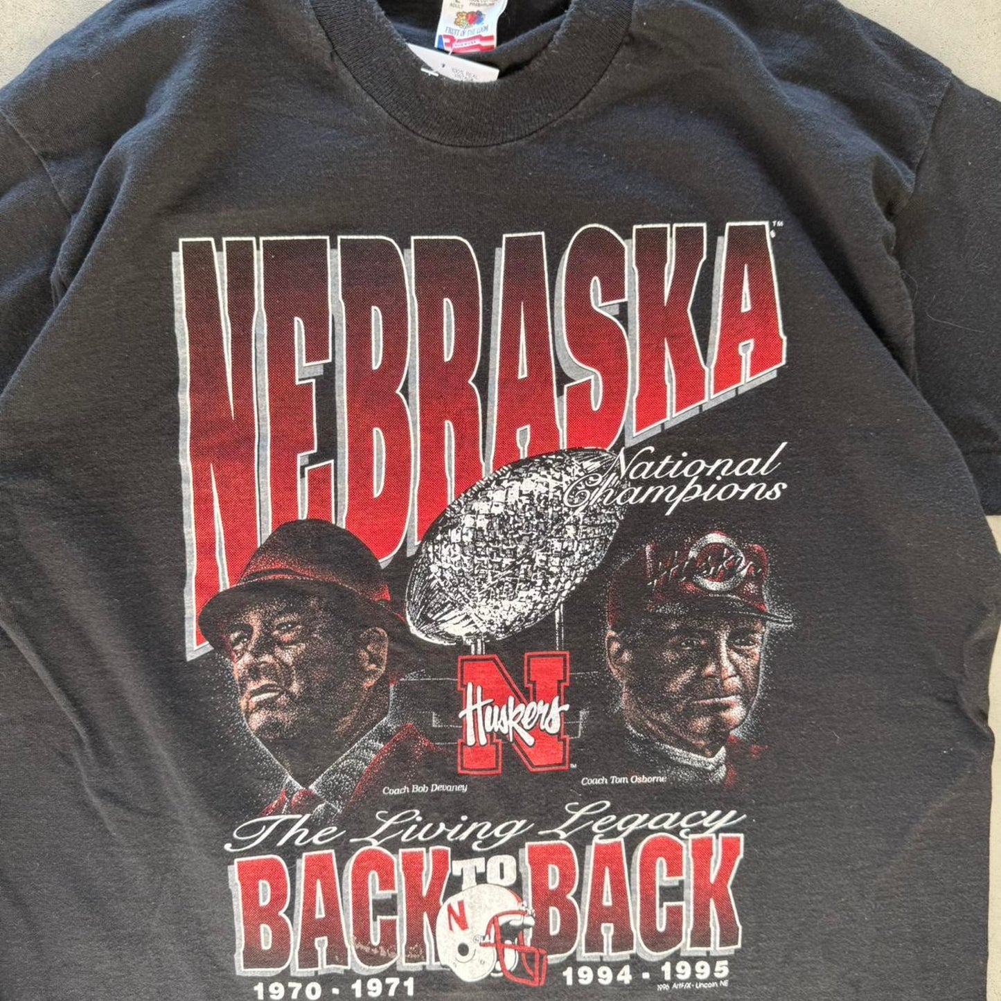 Vintage 90s Nebraska Huskers Back to Back National Champions Trophy T-Shirt - Large