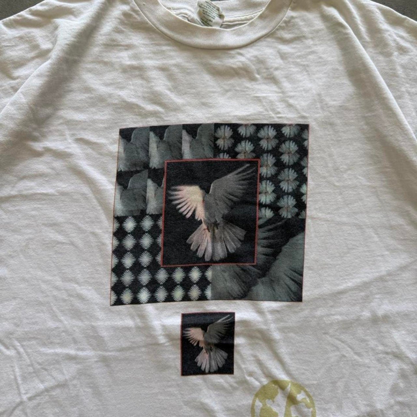 Vintage 90s Dove Peace Better World Art Style T-Shirt - XX-Large
