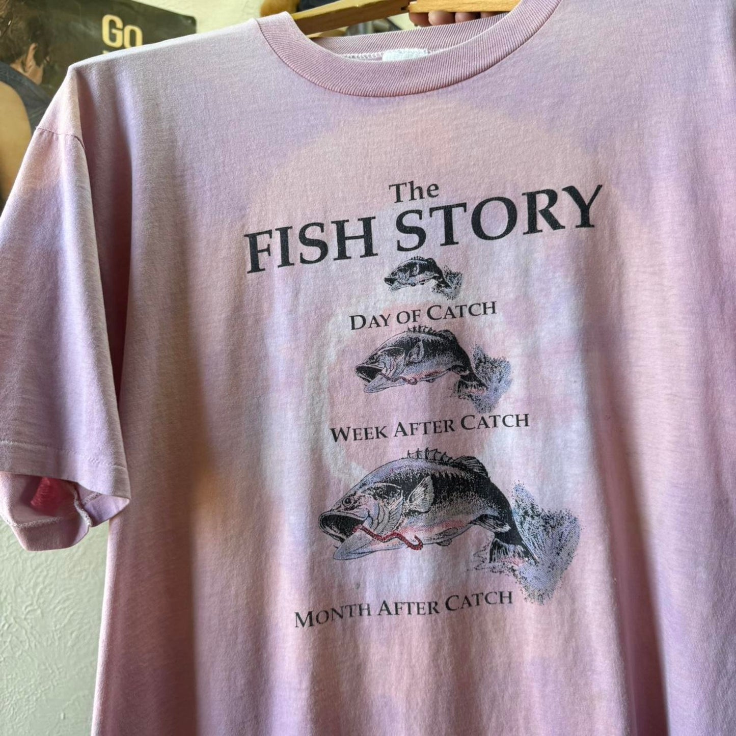 Vintage 90s Fishing The Fish Story Funny T-Shirt - X-Large