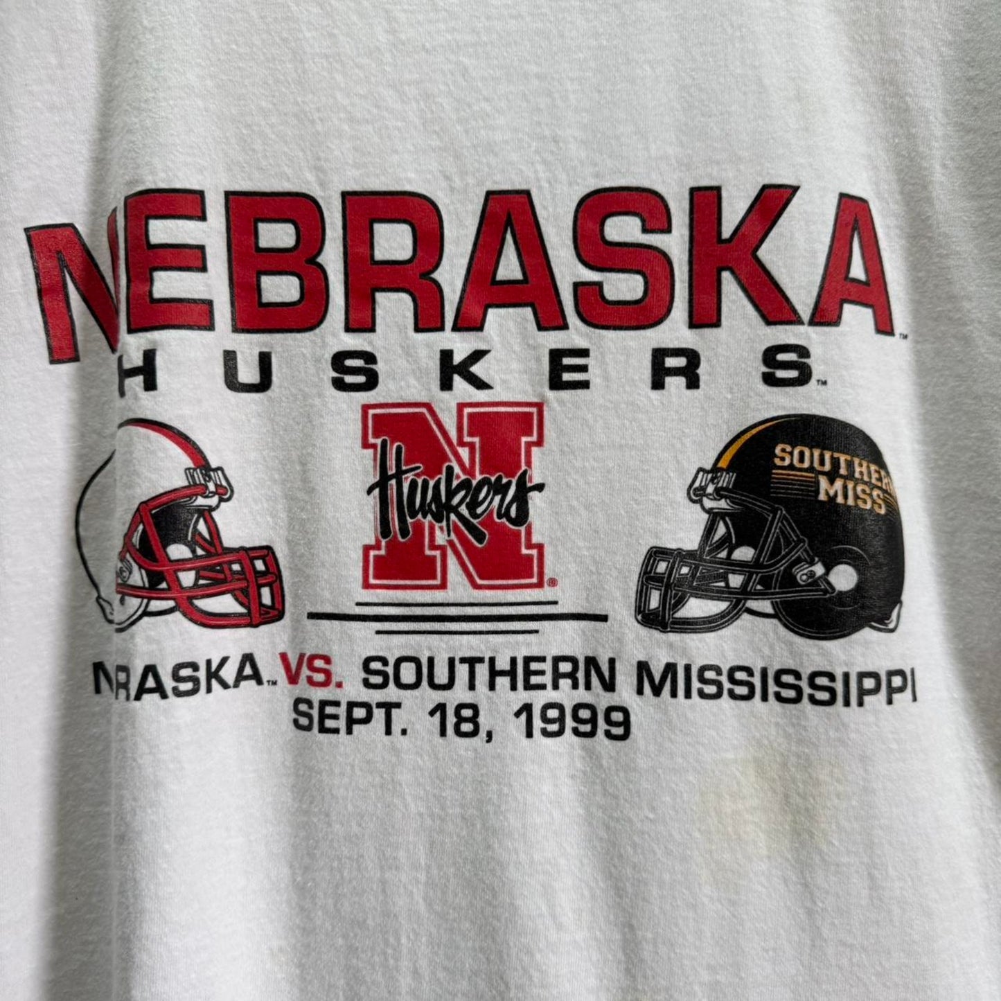 Vintage 90s Nebraska Huskers VS Southern Mississippi Helmet T-Shirt - X-Large