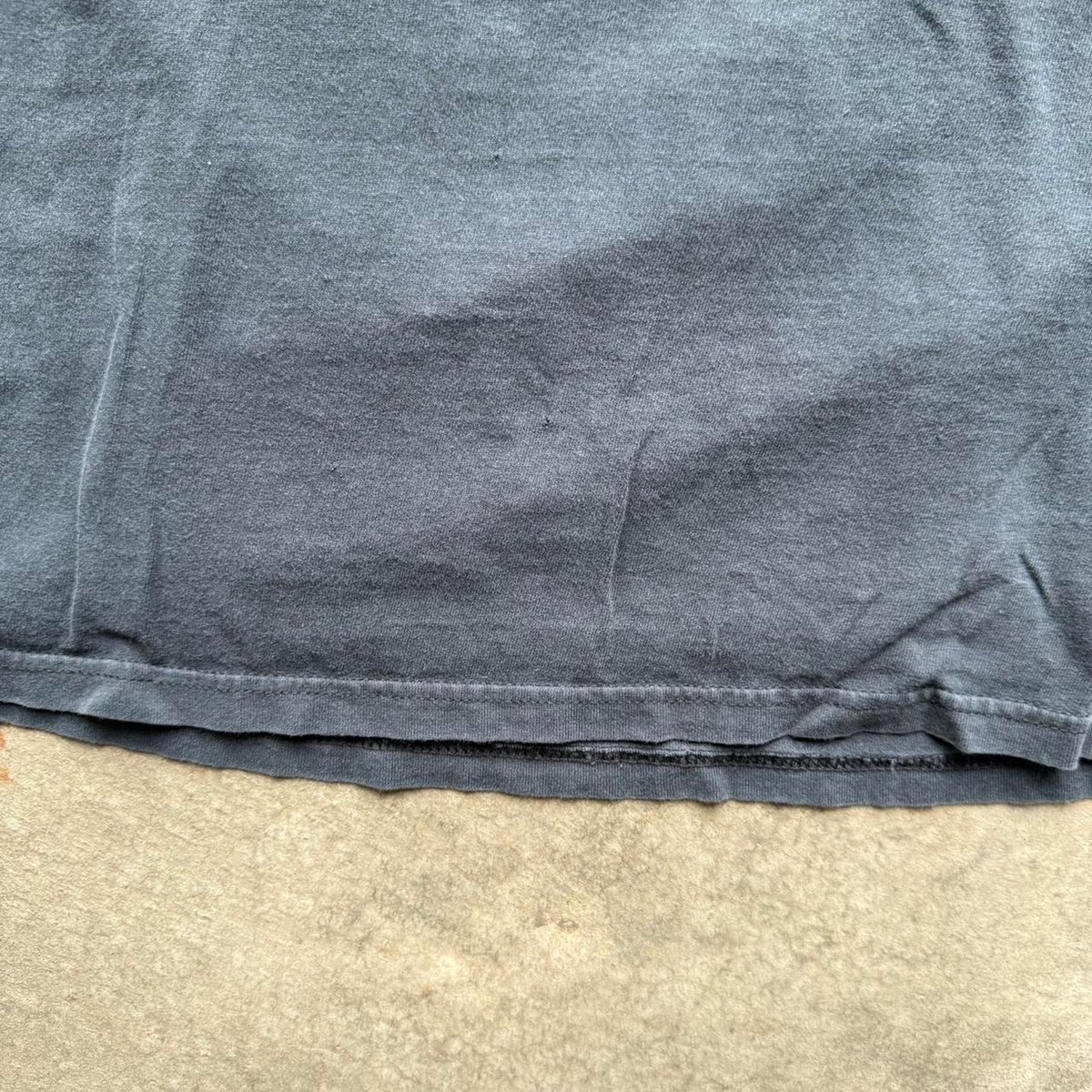 Vintage Faded Black AF1 Skull and Crossbones T-Shirt - Large