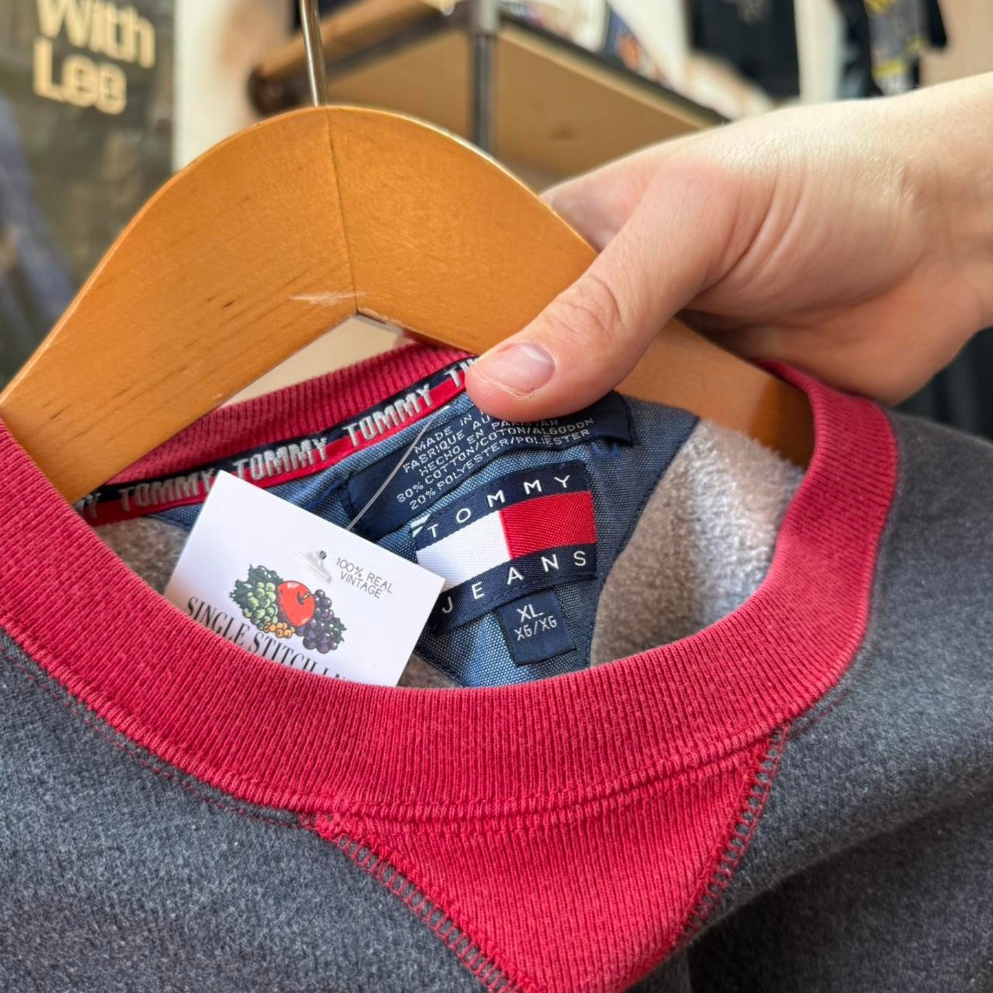 Vintage 90s Tommy Hilfiger Embroidered Logo Crewneck - X-Large