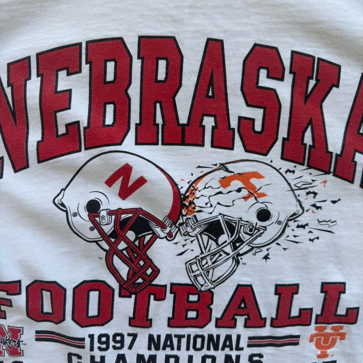 Vintage 1997 Nebraska Football Huskers Vs Tennessee Vols Championship T-Shirt - X-Large