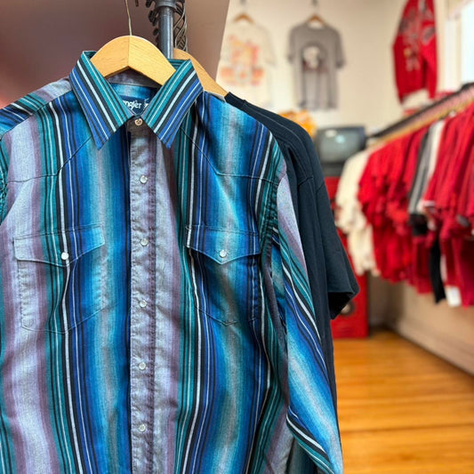Vintage 90s Wrangler Pearl Snap Button Up Shirt - Large