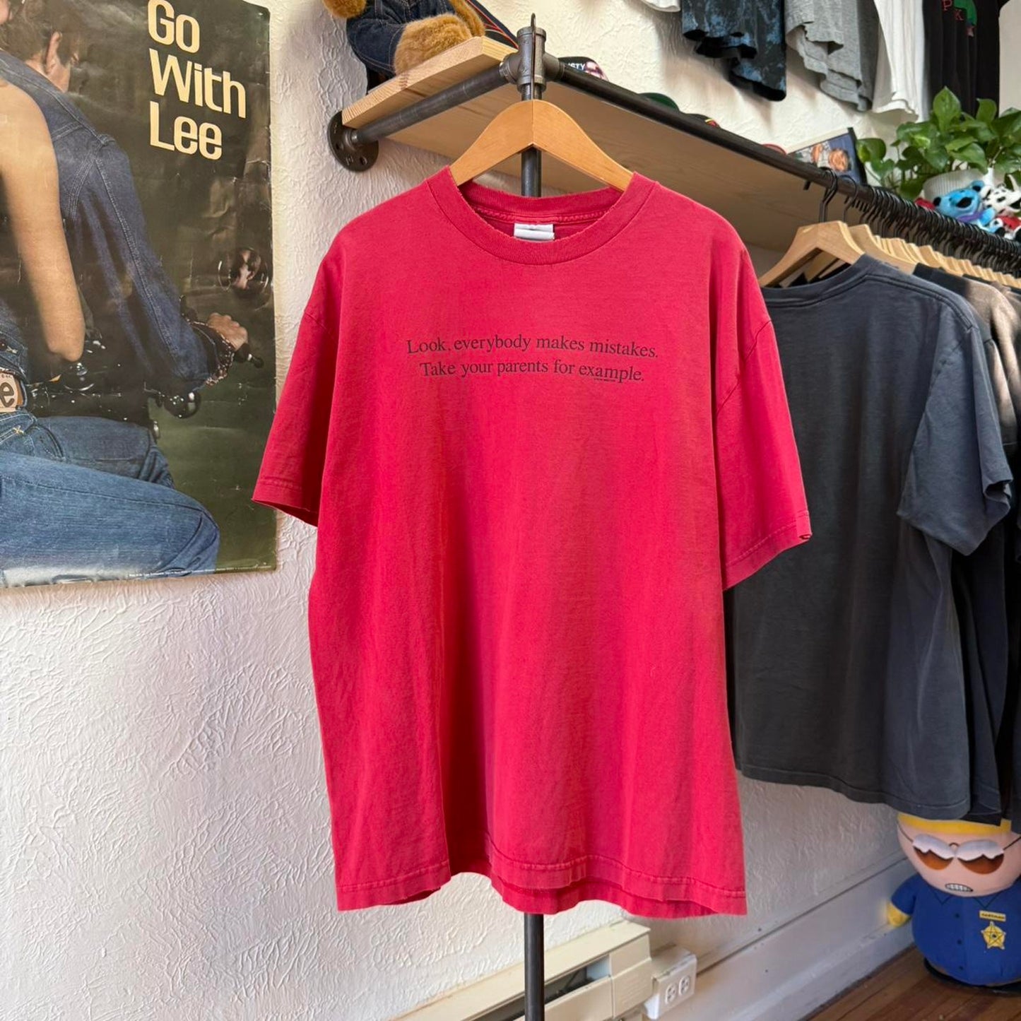 Vintage 90s Everybody Makes Mistakes Humor Text T-Shirt