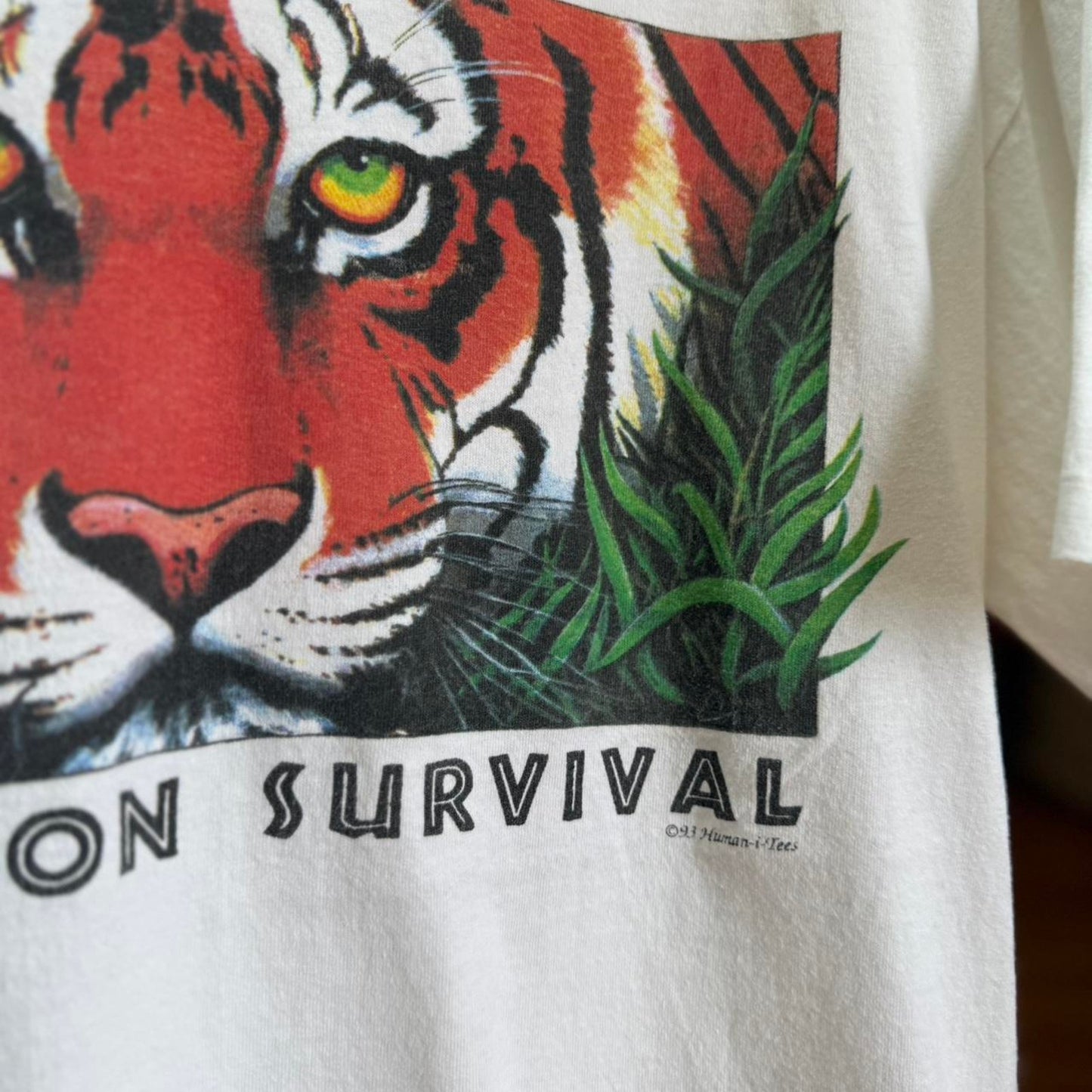 Vintage 90s Tiger Eye on Survival Animal Nature T-Shirt - X-Large