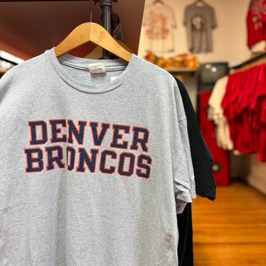 Vintage 90s Denver Broncos NFL Football T-Shirt