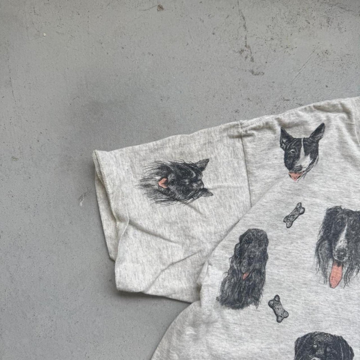 Vintage 90s Dog Animal All Over Print T-Shirt - Large