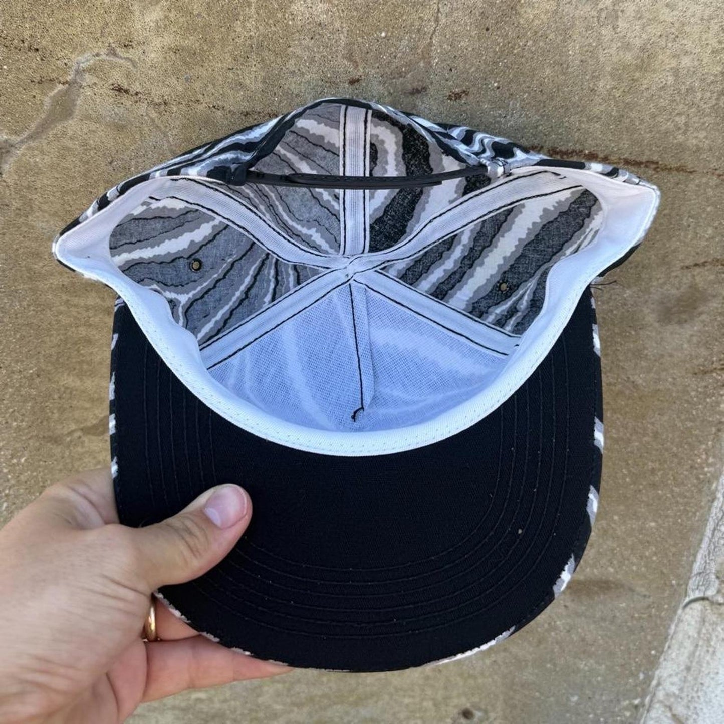 Vintage 90s Briggs & Stratton Zubaz K Products Snapback