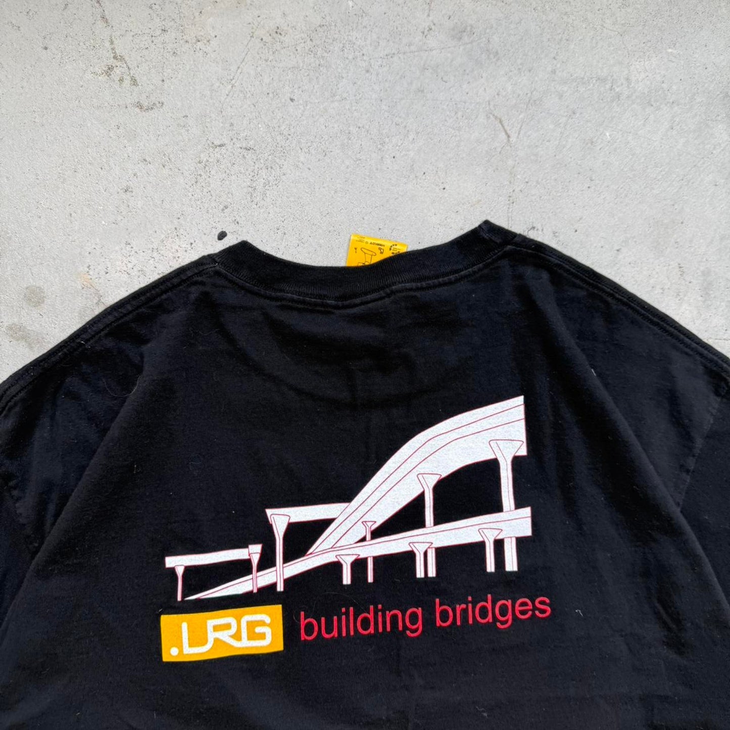 Vintage Y2K LRG Building Bridges Skate T-Shirt - X-Large