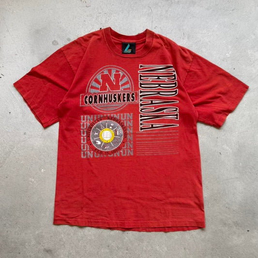 Vintage 90s Nebraska Cornhuskers School Crest T-Shirt - Large
