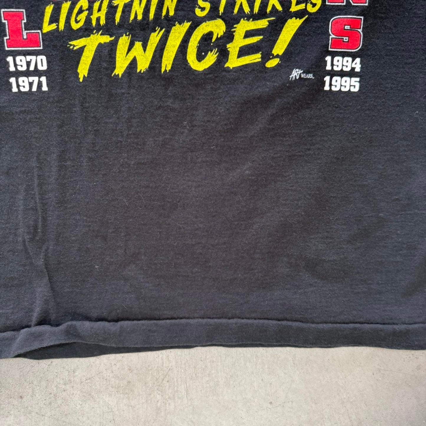Vintage 1995 Nebraska Huskers Lightning Strikes Twice Champions T-Shirt - Large