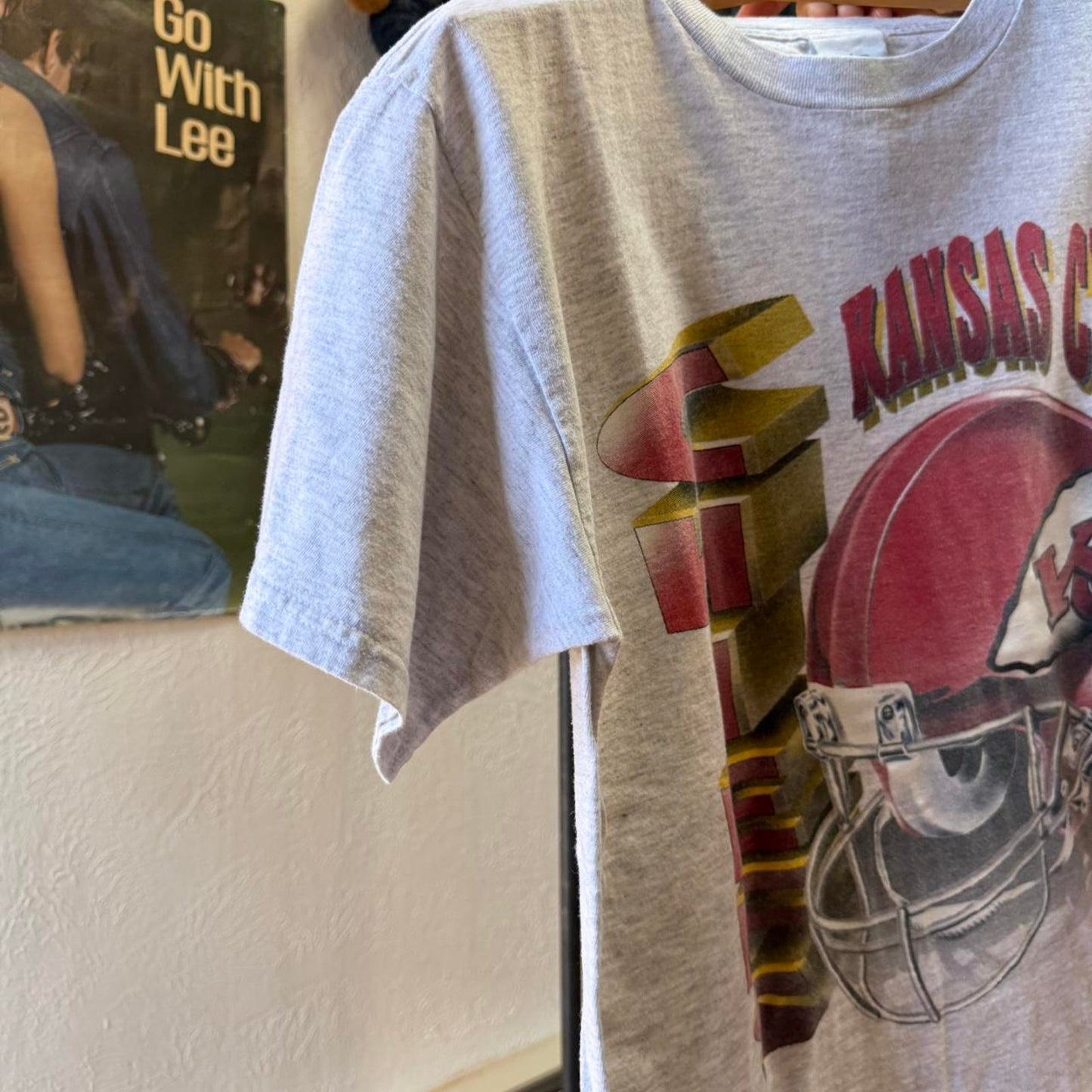 Vintage 90s Kansas City Chiefs NFL Helmet T-Shirt - Large