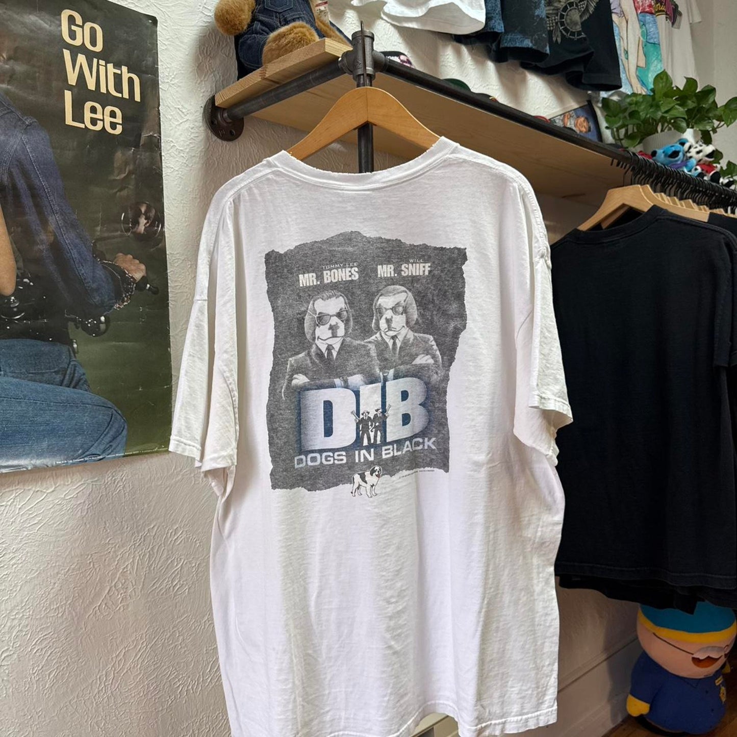 Vintage Big Dogs Men in Black Parody T-Shirt - XX-Large