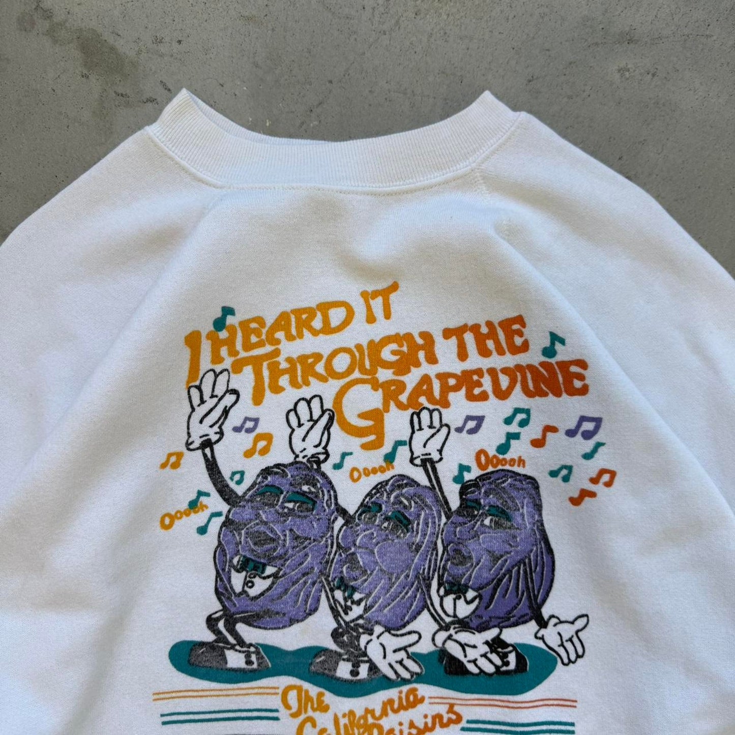 Vintage 80s Heard it Through the Grapevine California Raisins Crewneck - Medium