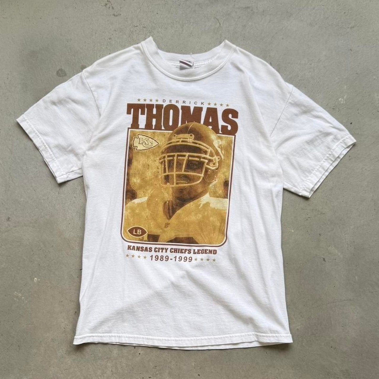 Vintage 90s Kansas City Chiefs Derrick Thomas NFL T-Shirt - Medium