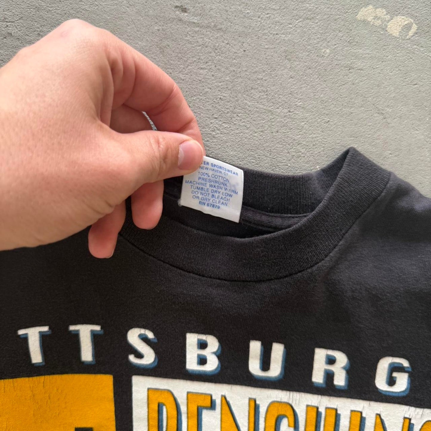 Vintage 90s Pittsburgh Penguins The Goal NHL T-Shirt - Large