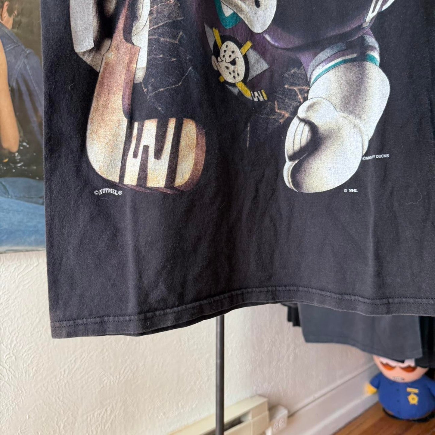 Vintage 90s Might Ducks NHL Burst Through Faded T-Shirt - Medium