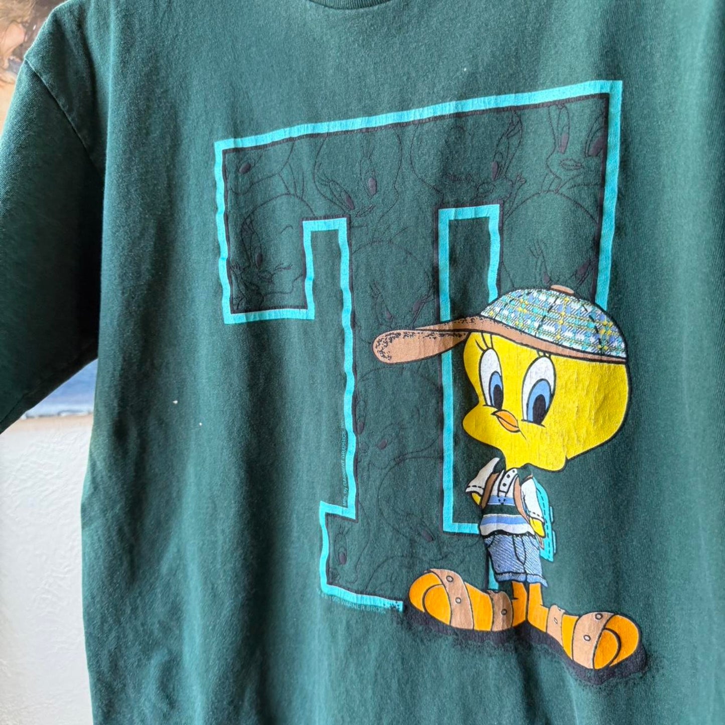 Vintage 90s Tweety Looney Tunes Cartoon T-Shirt - Large