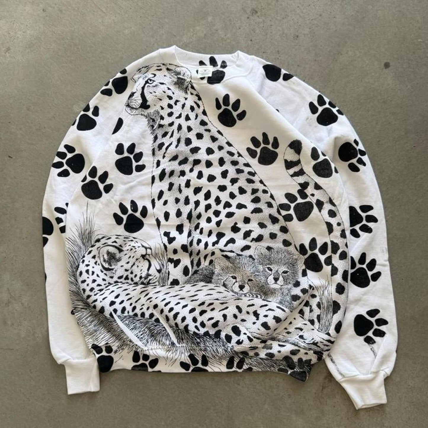Vintage 90s Cheetah Animal All Over Print Crewneck - X-Large