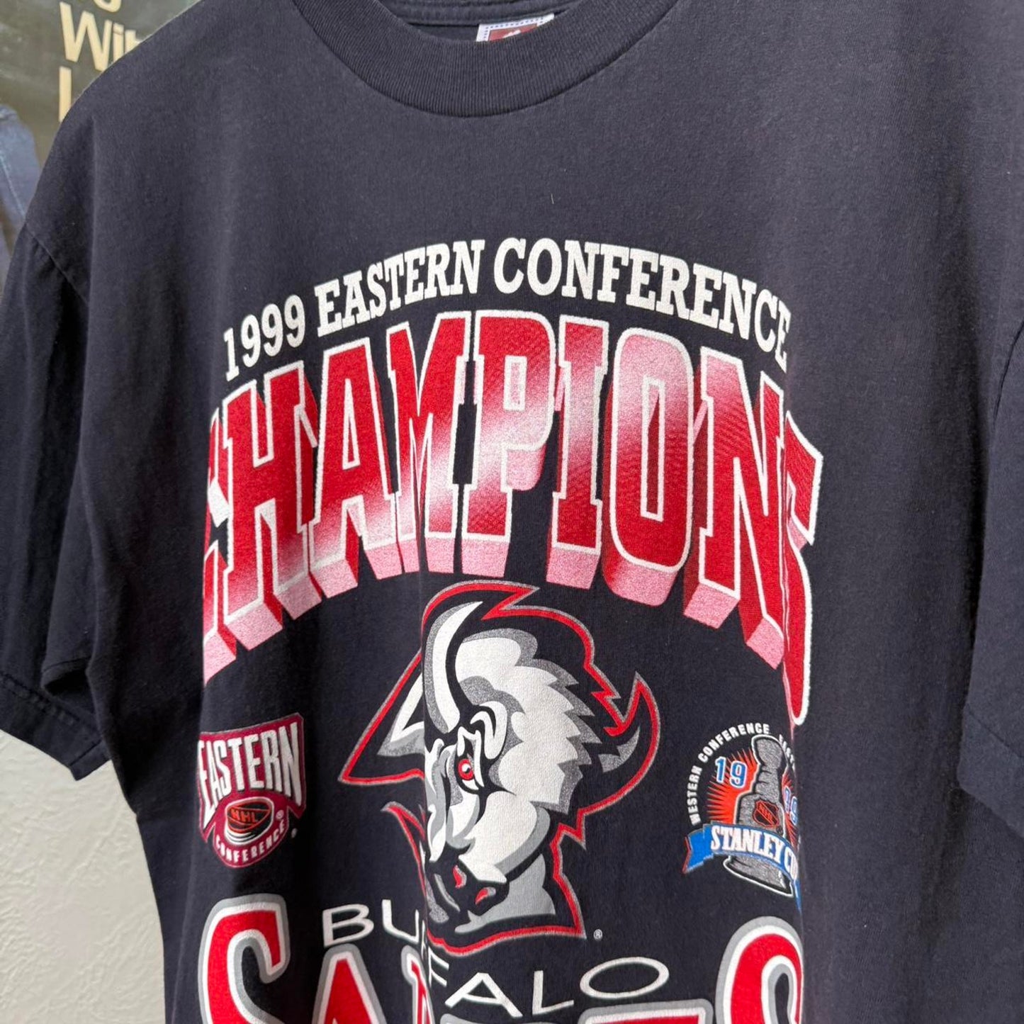 Vintage 90s Buffalo Sabres Champions NHL Hockey T-Shirt - Large