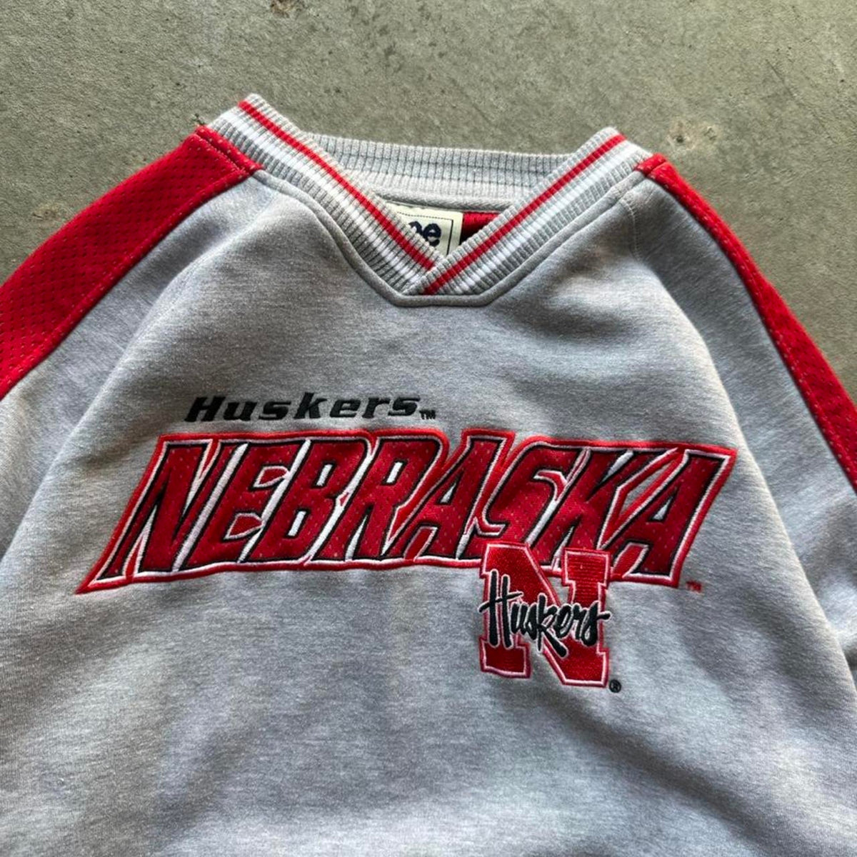 Vintage 90s Nebraska Huskers Embroidered Crewneck - X-Large