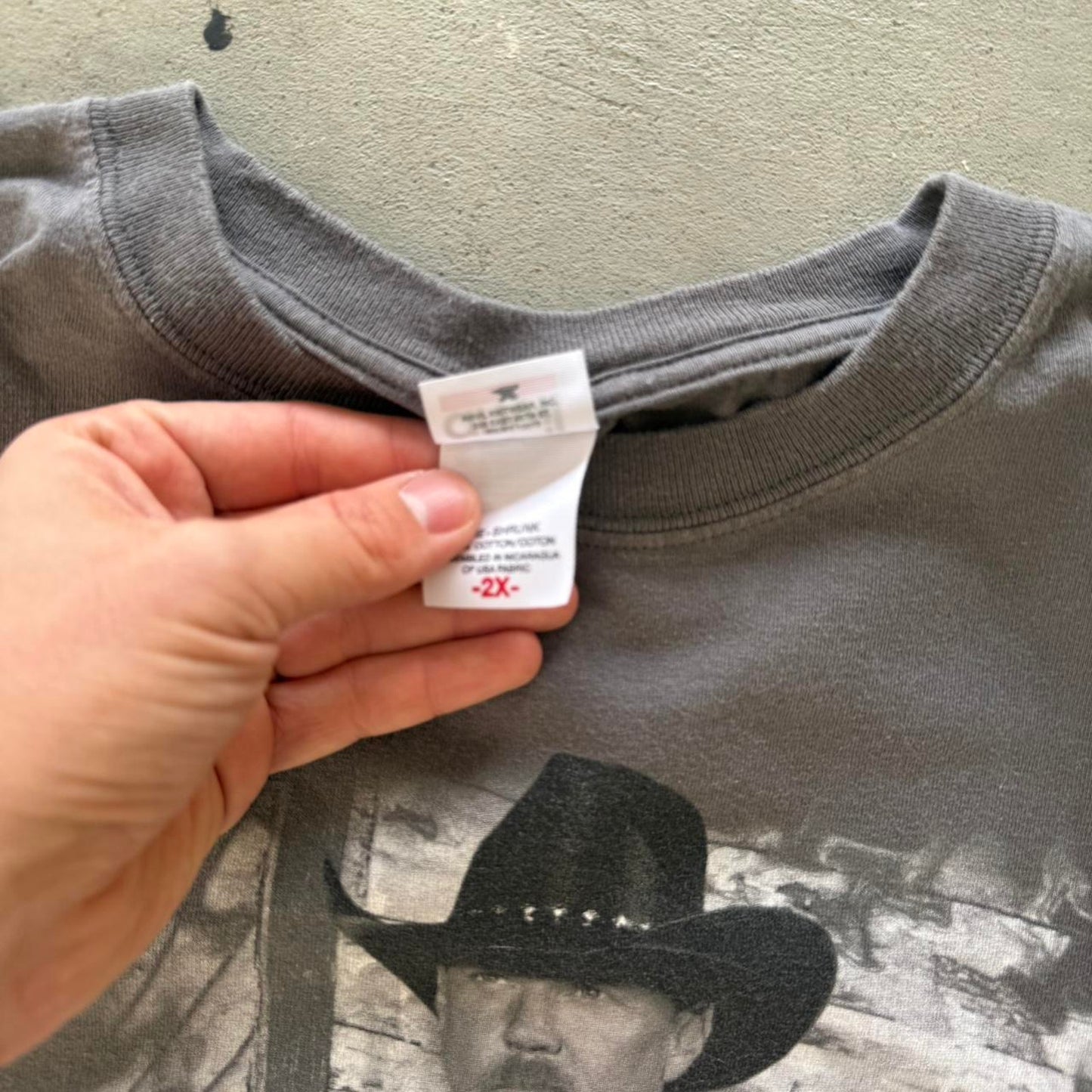 Vintage 2006 Trace Adkins Dangerous Man Country T-Shirt - XX-Large