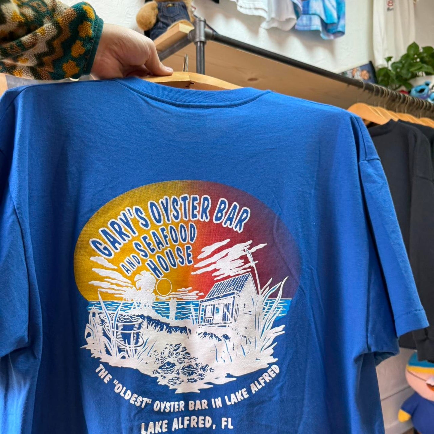 Vintage 90s I Eat Em Raw at Gary’s Oyster Bar T-Shirt - Large