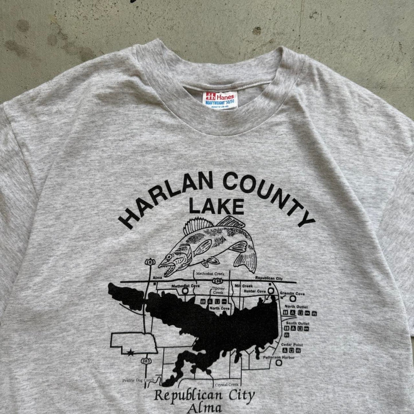 Vintage 90s Harlan County Lake Fishing Fish T-Shirt - Medium