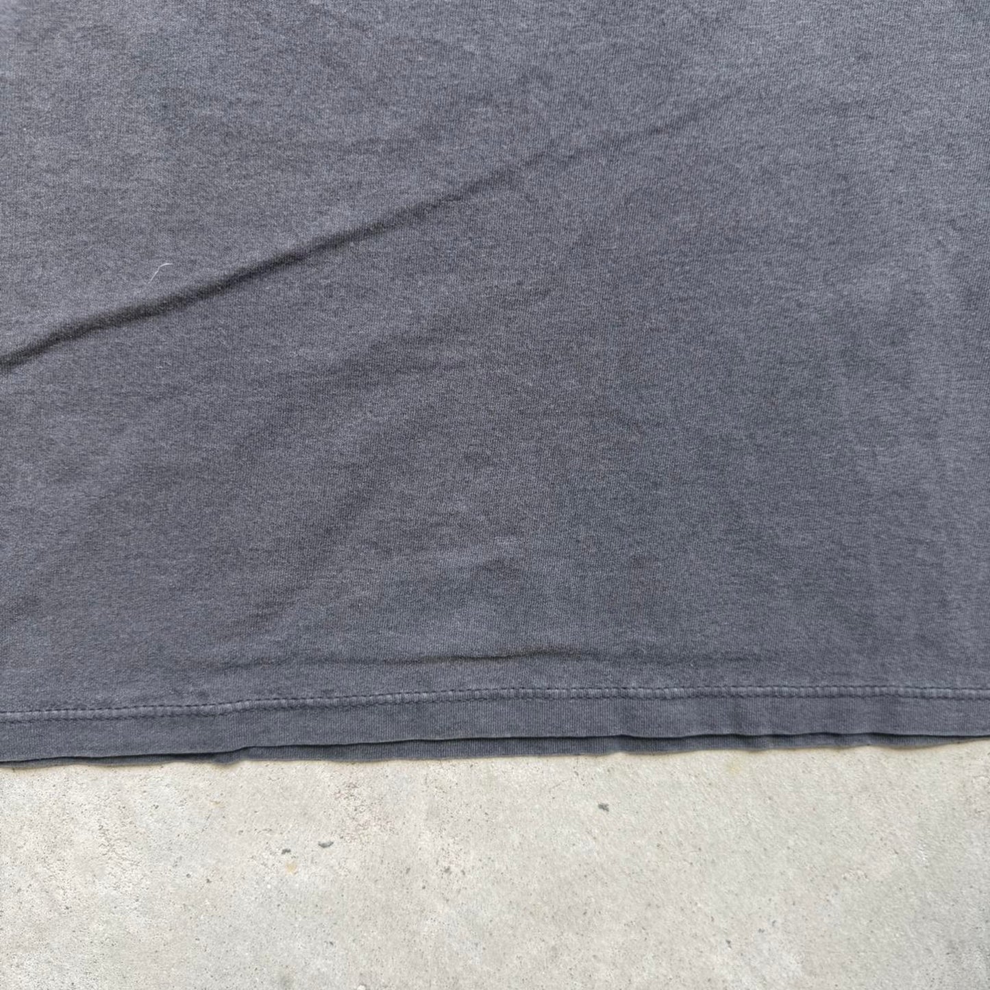 Vintage 90s The Alamo Embroidered T-Shirt - Large