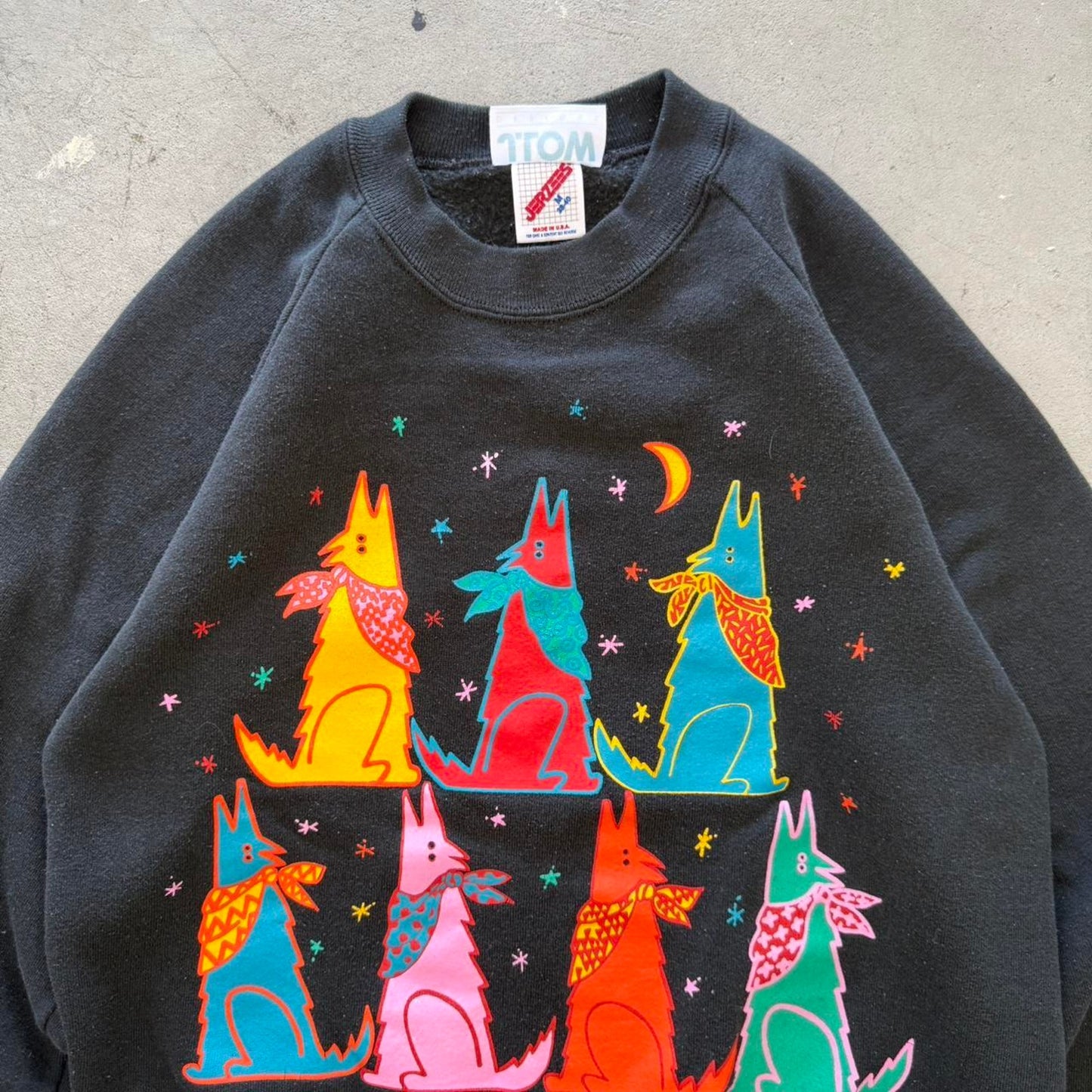 Vintage 90s Wolf Animal Art Style Crewneck - Medium