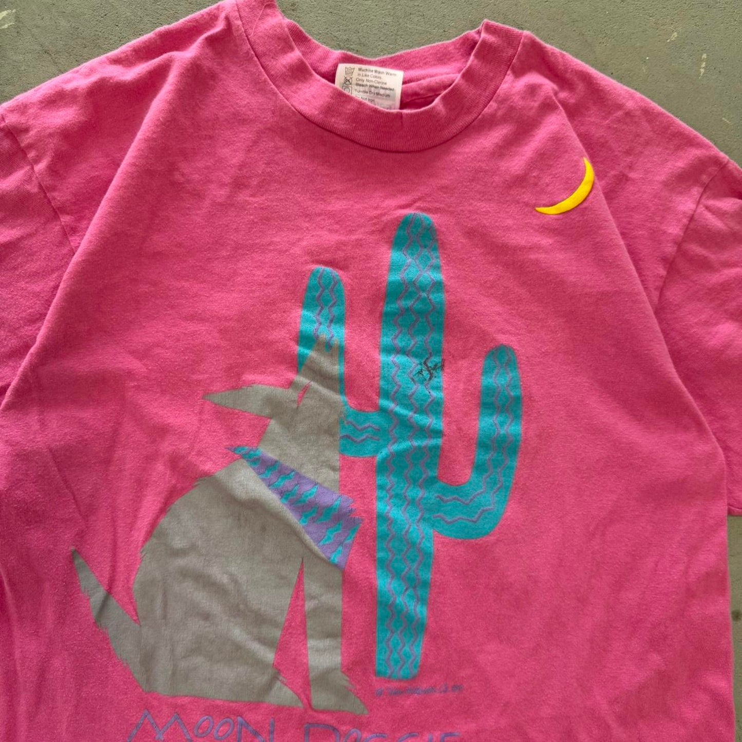 Vintage 90s Art Wolf Cactus Desert T-Shirt - Large