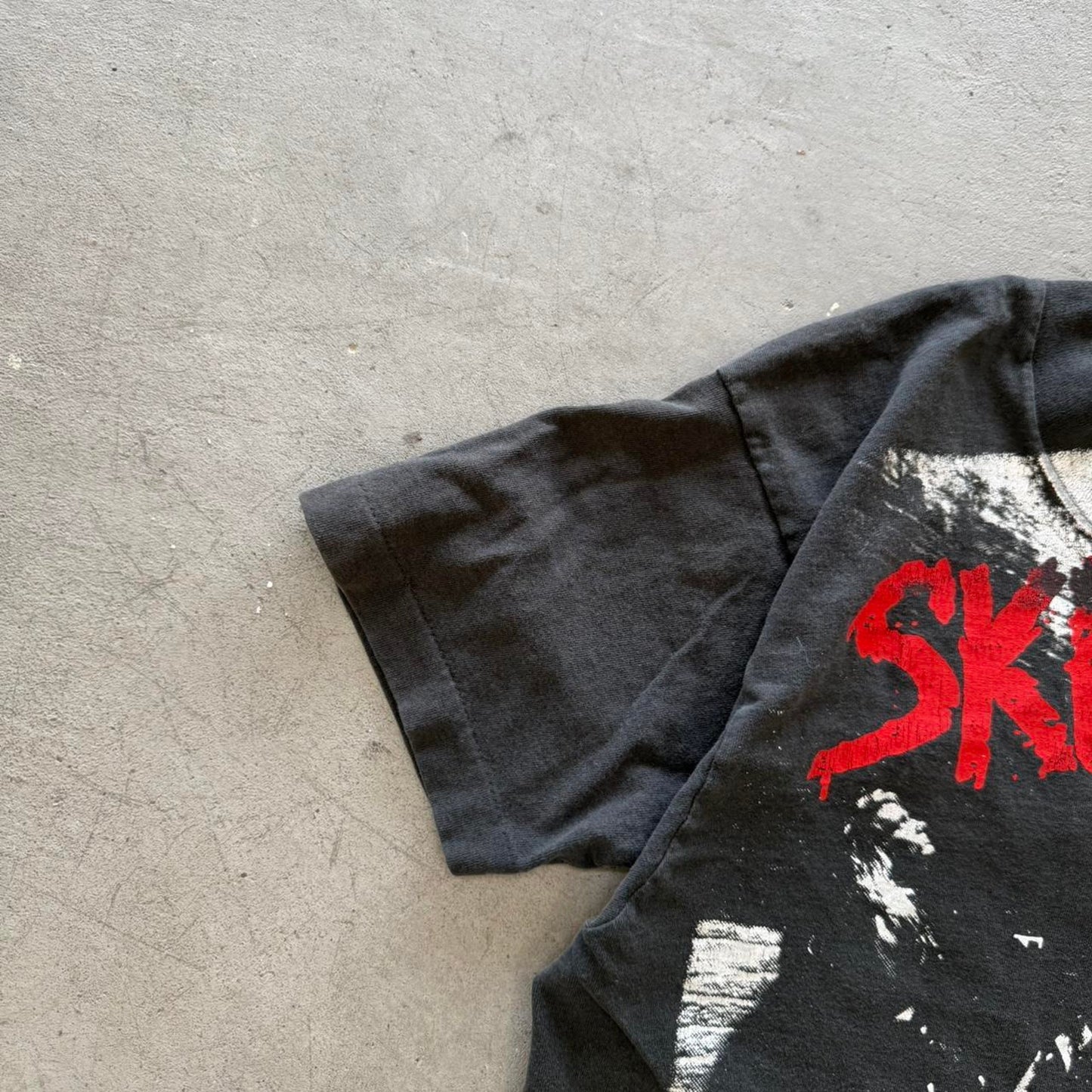 Vintage 1989 Skid Row Makin a Mess of the US Band T-Shirt - Large