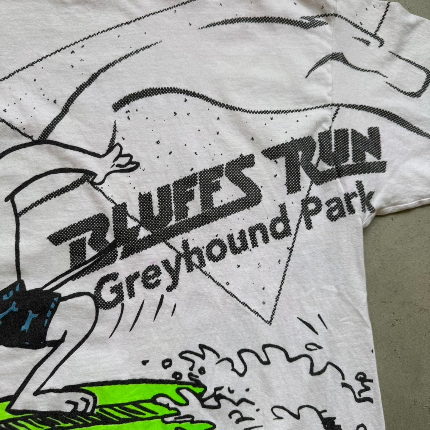 Vintage 90s Bluffs Run Greyhound Park Surfing AOP T-Shirt - X-Large
