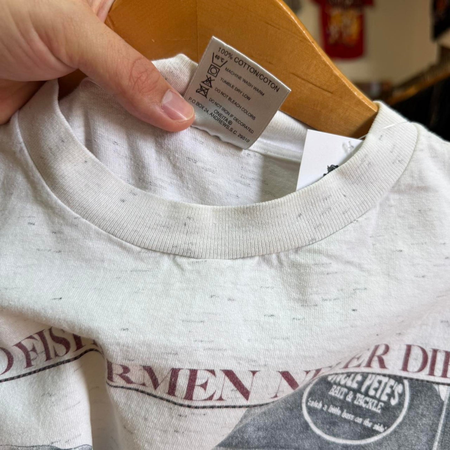 Vintage 90s Old Fisherman Never Die Fishing Fish T-Shirt