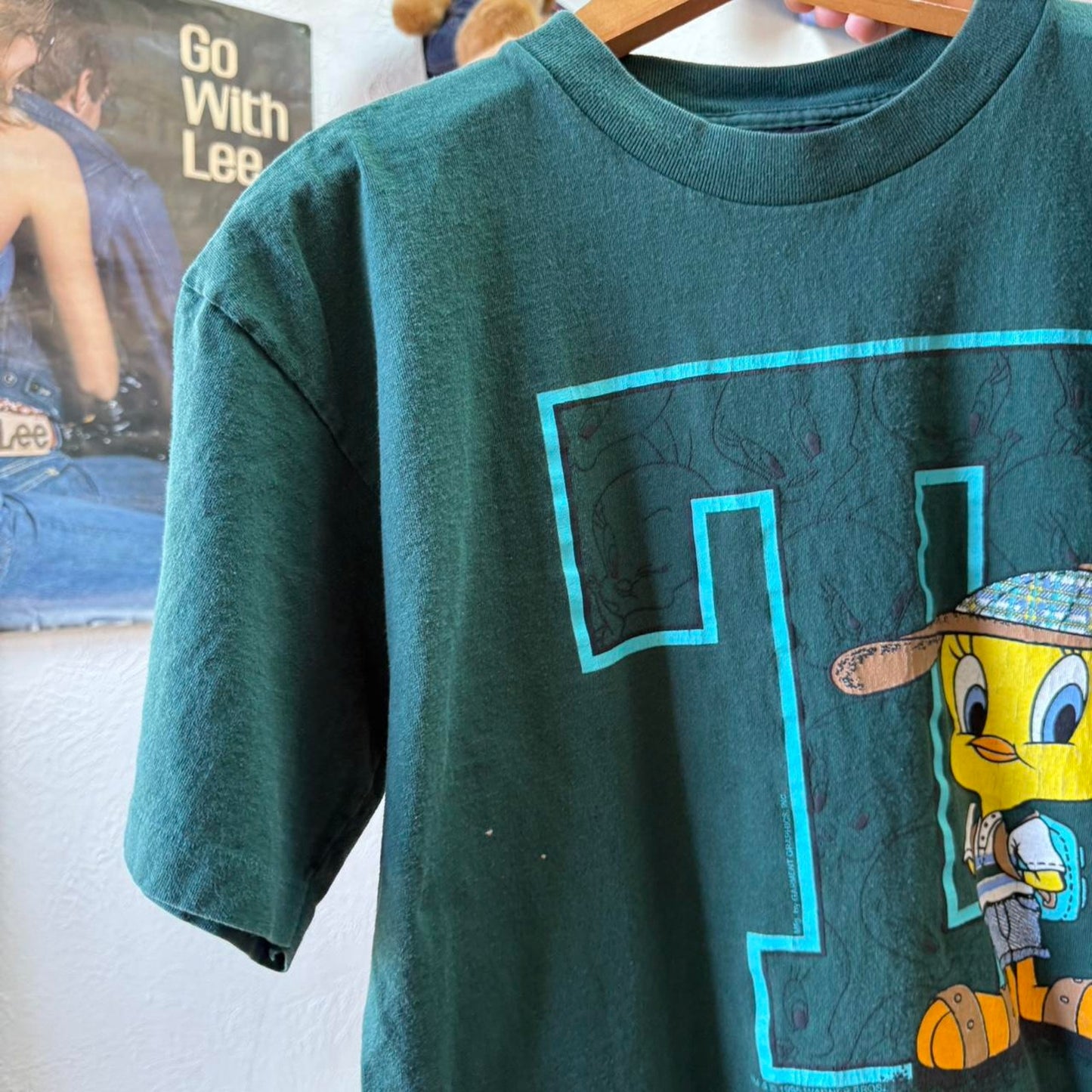 Vintage 90s Tweety Looney Tunes Cartoon T-Shirt - Large