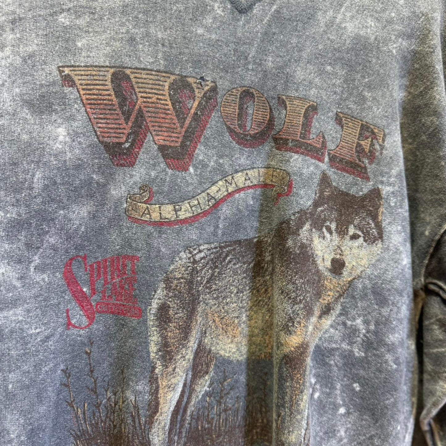 Vintage 90s Wolf Sportsman Animal Nature Marble Dye Crewneck