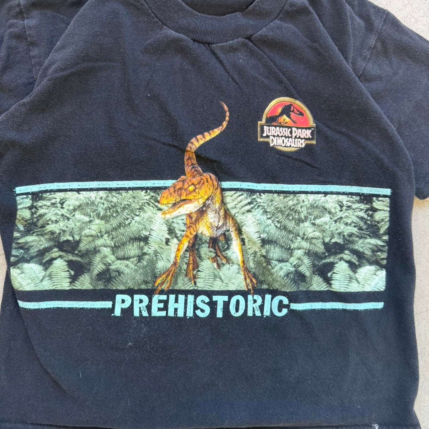 Vintage 90s Jurassic Park Velociraptor Dinosaur T-Shirt  - Kids Small