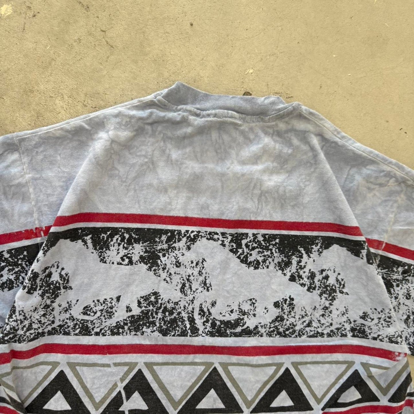 Vintage 90s Native American All Over Print T-Shirt - Large