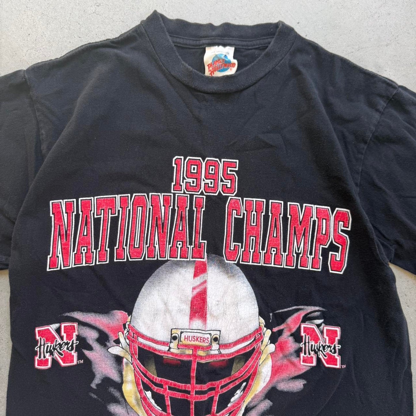 Vintage 1995 National Champs Nebraska Huskers Helmet T-Shirt - Large